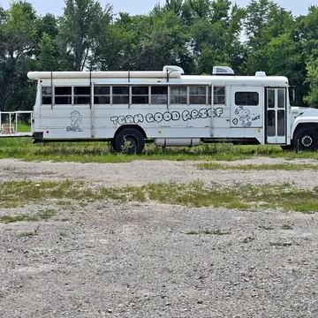 1991 Ford F700 School Bus Conversion
