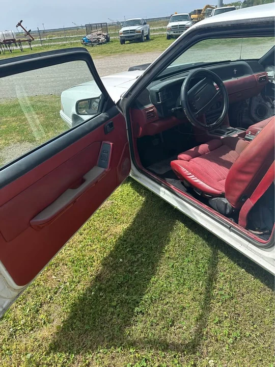 1991 Ford Mustang 3rd Gen - Image 2 of 5