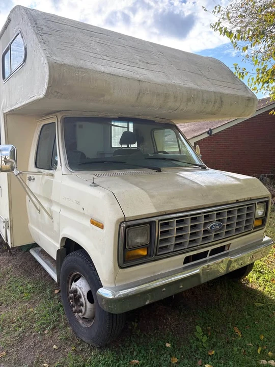 1991 Ford Econoline Van - Image 8 of 10