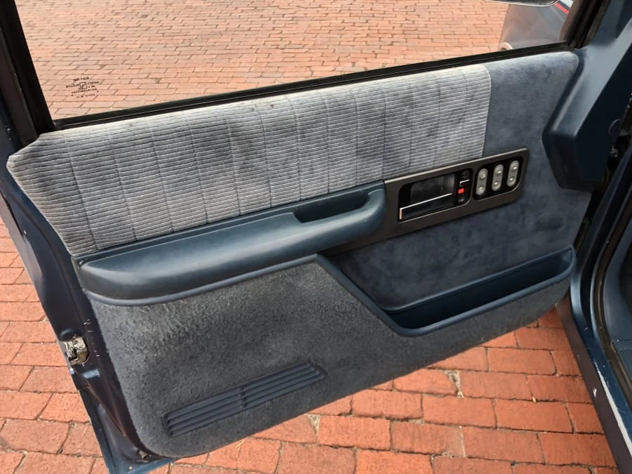 1991 GMC Sierra 1st Gen - Image 8 of 18