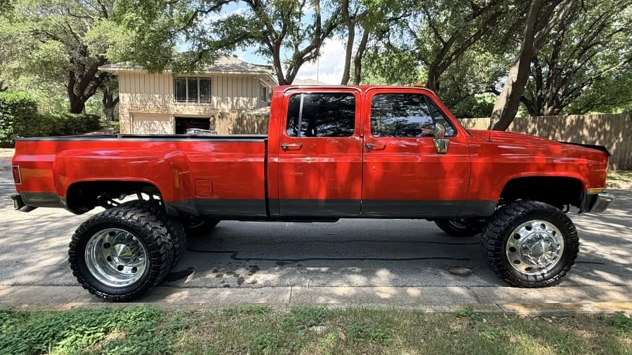 1991 GMC C/K 3rd Gen - Image 2 of 16