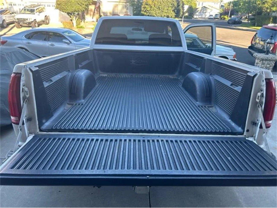 1991 GMC C/K 3rd Gen - Image 8 of 30