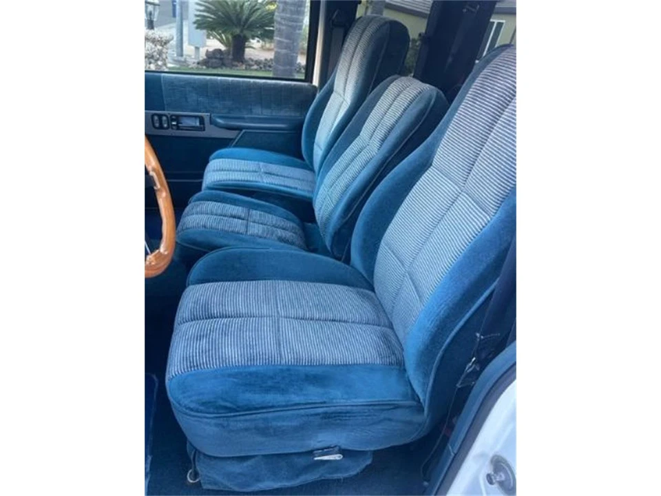 1991 GMC C/K 3rd Gen - Image 9 of 30