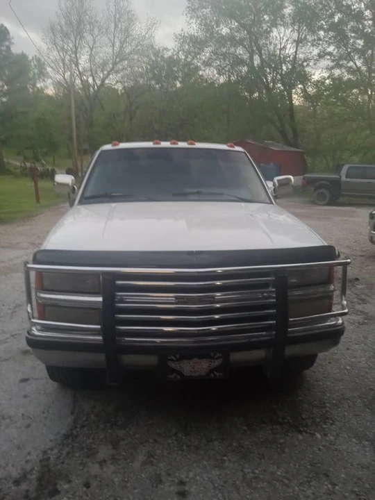 1991 GMC Sierra 1st Gen - Image 2 of 5