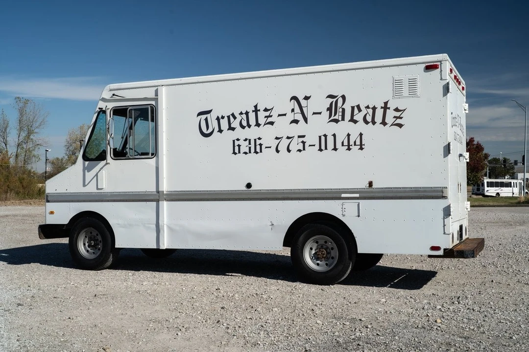 1991 GMC G-series Van - Image 9 of 12