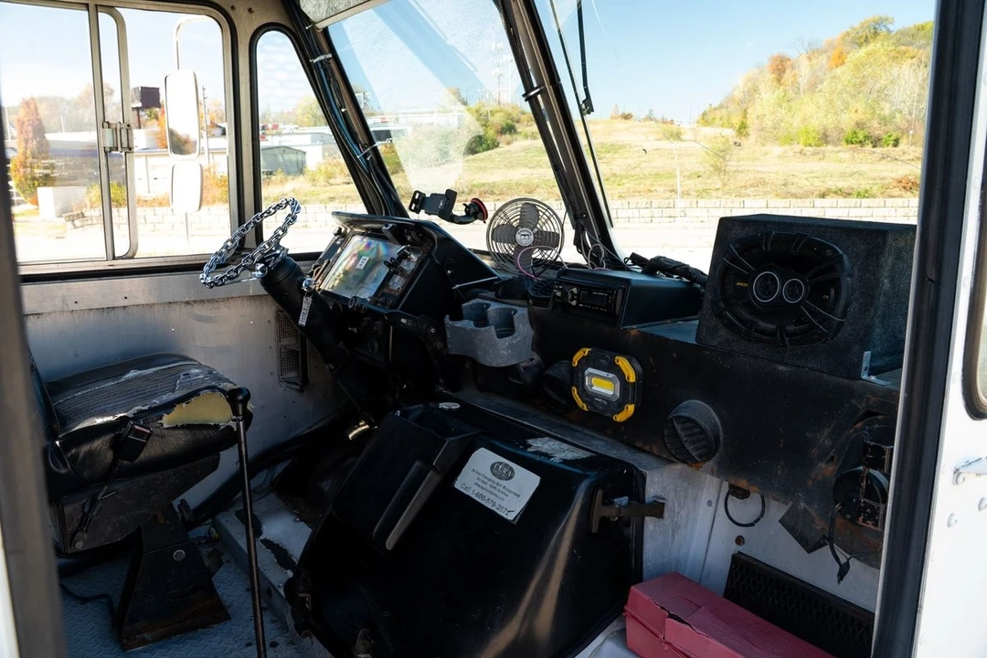 1991 GMC G-series Van - Image 2 of 12