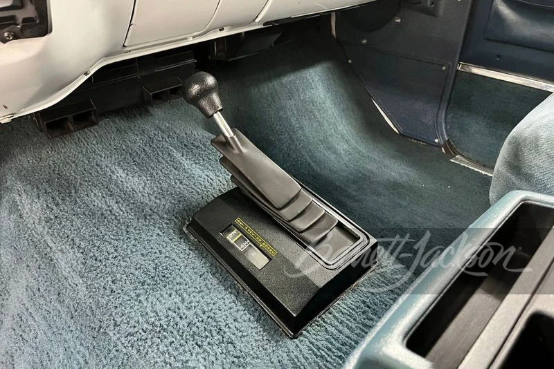 1991 GMC Jimmy 2nd Gen - Image 11 of 31