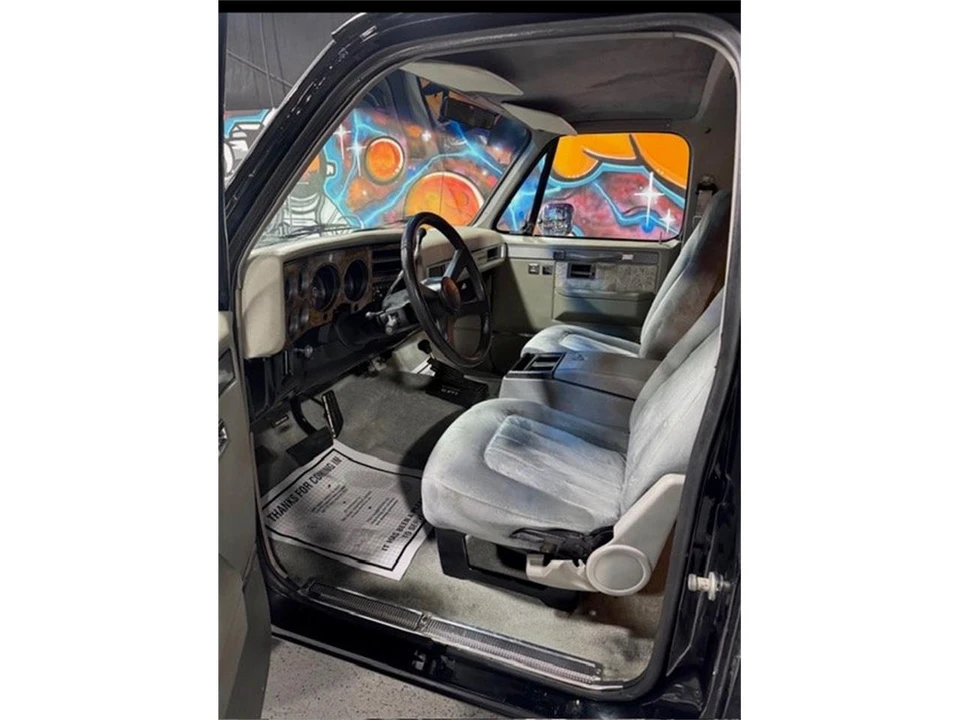 1991 GMC Jimmy 2nd Gen - Image 8 of 15