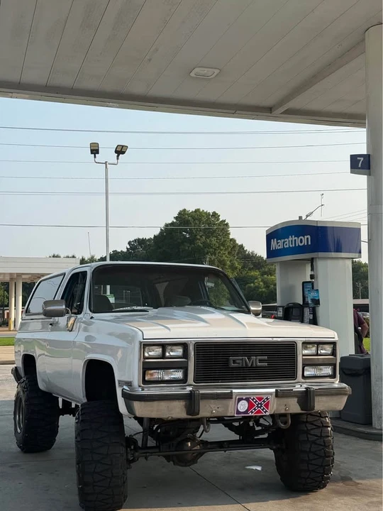 1991 GMC Jimmy 2nd Gen - Image 3 of 6