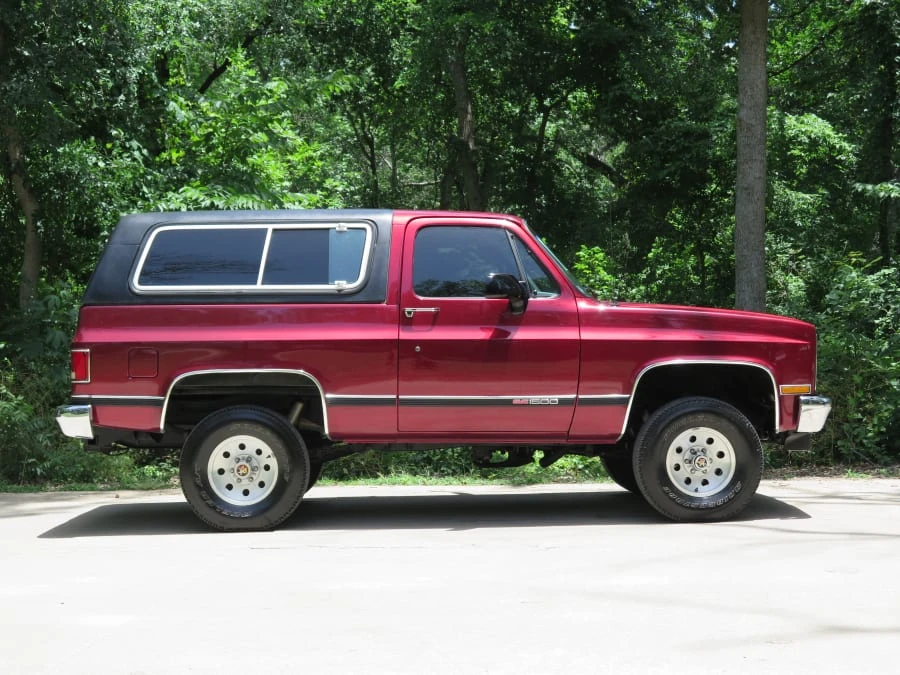 1991 GMC Jimmy 2nd Gen - Image 2 of 12