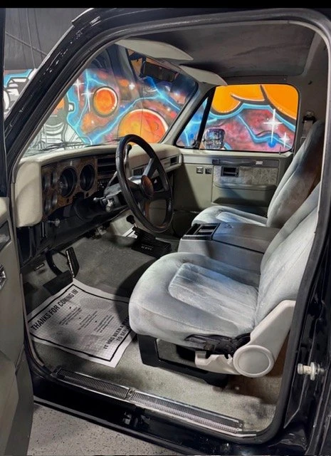 1991 GMC Jimmy 2nd Gen - Image 8 of 15