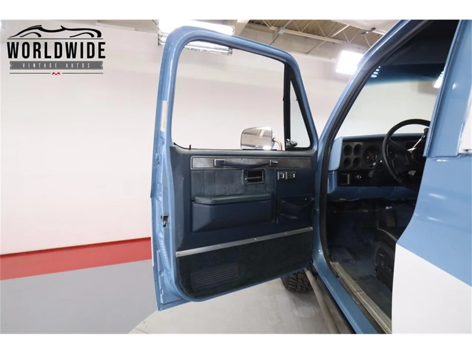 1991 GMC Jimmy 2nd Gen - Image 25 of 31