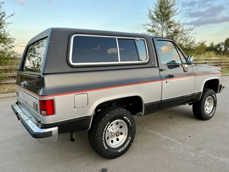 1991 GMC Jimmy 2nd Gen - Image 3 of 30