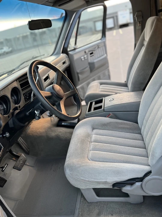 1991 GMC Jimmy 2nd Gen - Image 15 of 30