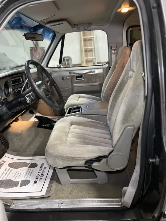 1991 GMC Jimmy 2nd Gen - Image 13 of 30
