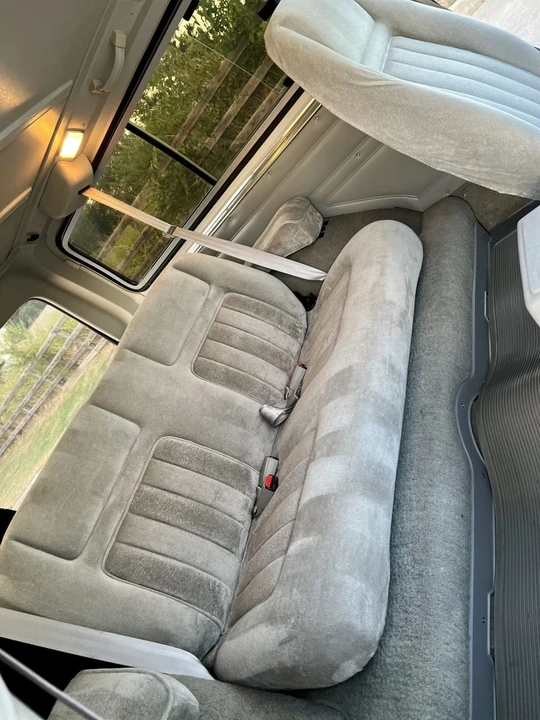 1991 GMC Jimmy 2nd Gen - Image 18 of 30