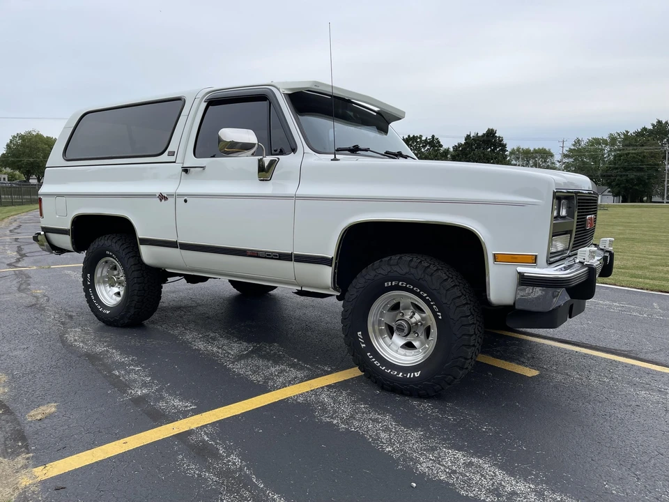 1991 GMC Jimmy 2nd Gen - Image 11 of 31