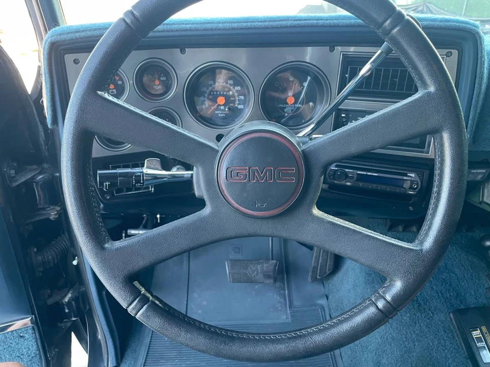 1991 GMC Jimmy 2nd Gen - Image 21 of 24