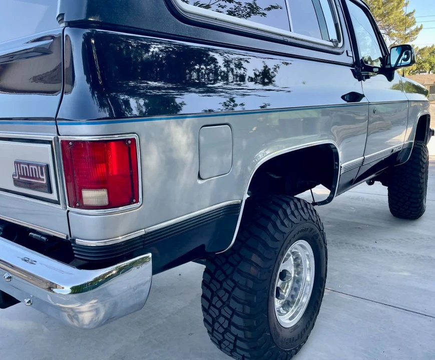 1991 GMC Jimmy 2nd Gen - Image 13 of 24