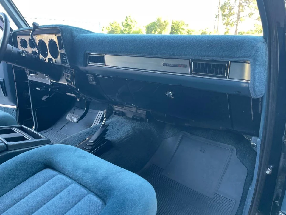 1991 GMC Jimmy 2nd Gen - Image 24 of 24