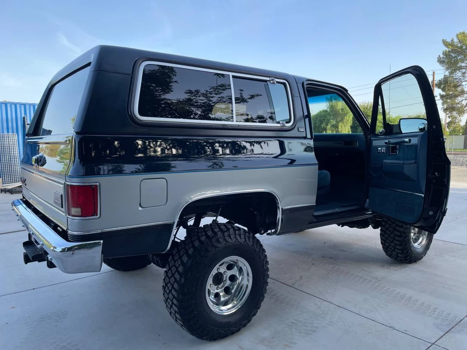 1991 GMC Jimmy 2nd Gen - Image 5 of 24