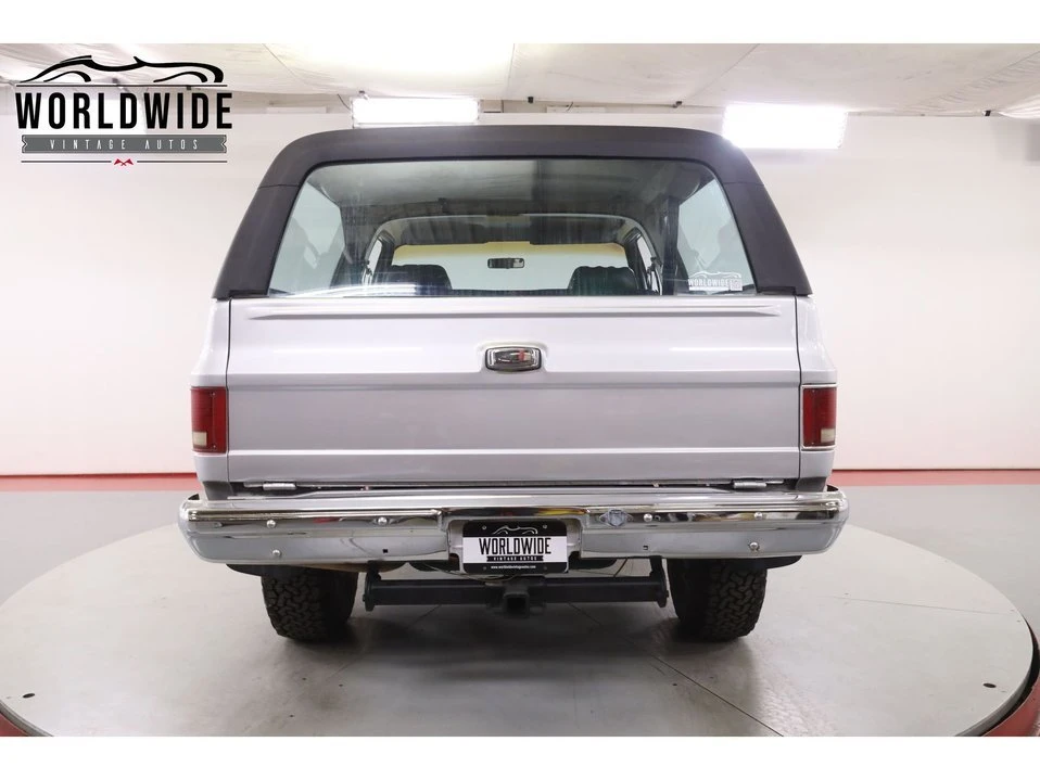 1991 GMC Jimmy 2nd Gen - Image 17 of 20