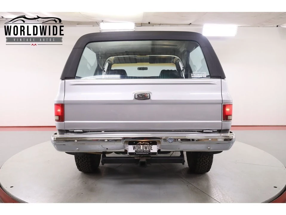 1991 GMC Jimmy 2nd Gen - Image 18 of 20
