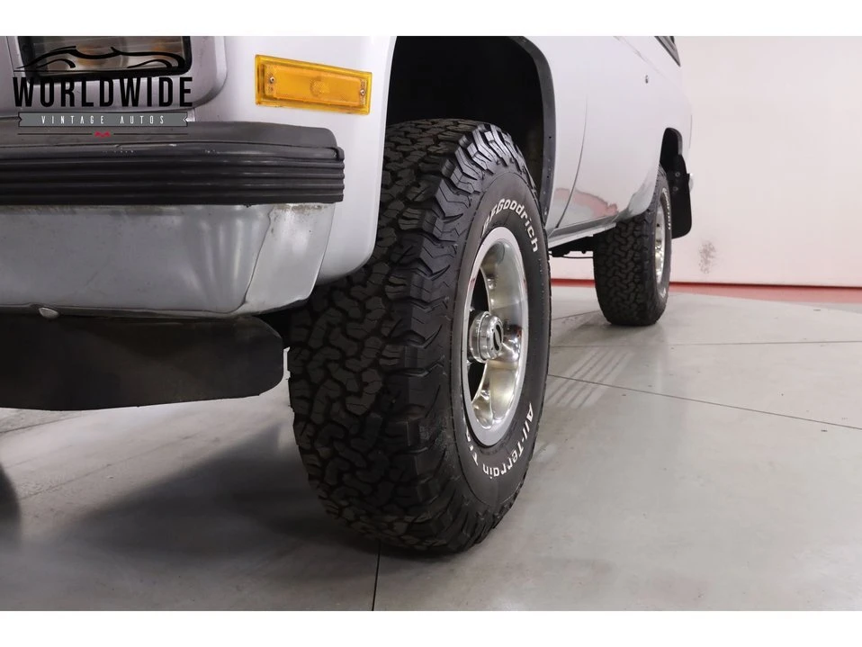 1991 GMC Jimmy 2nd Gen - Image 11 of 20
