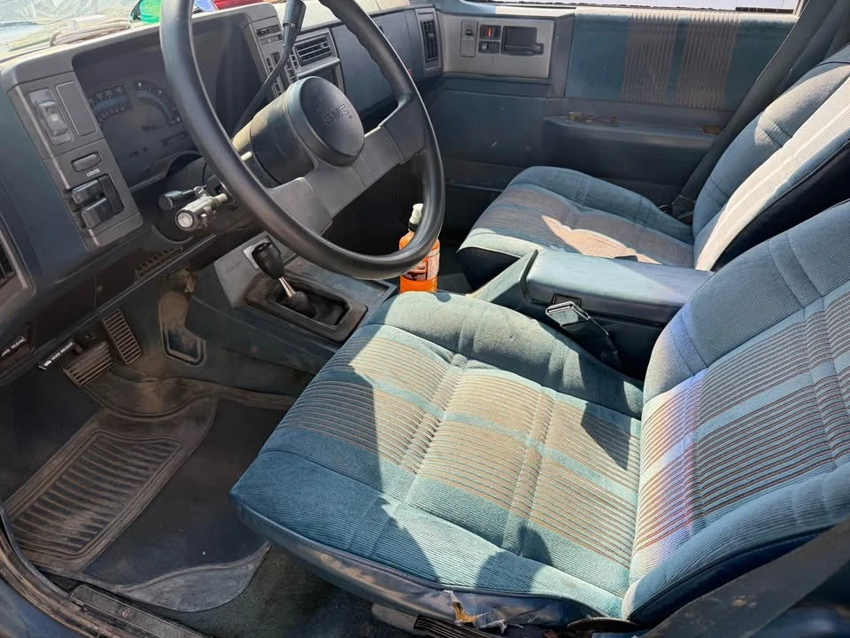 1991 GMC Jimmy 2nd Gen - Image 3 of 6