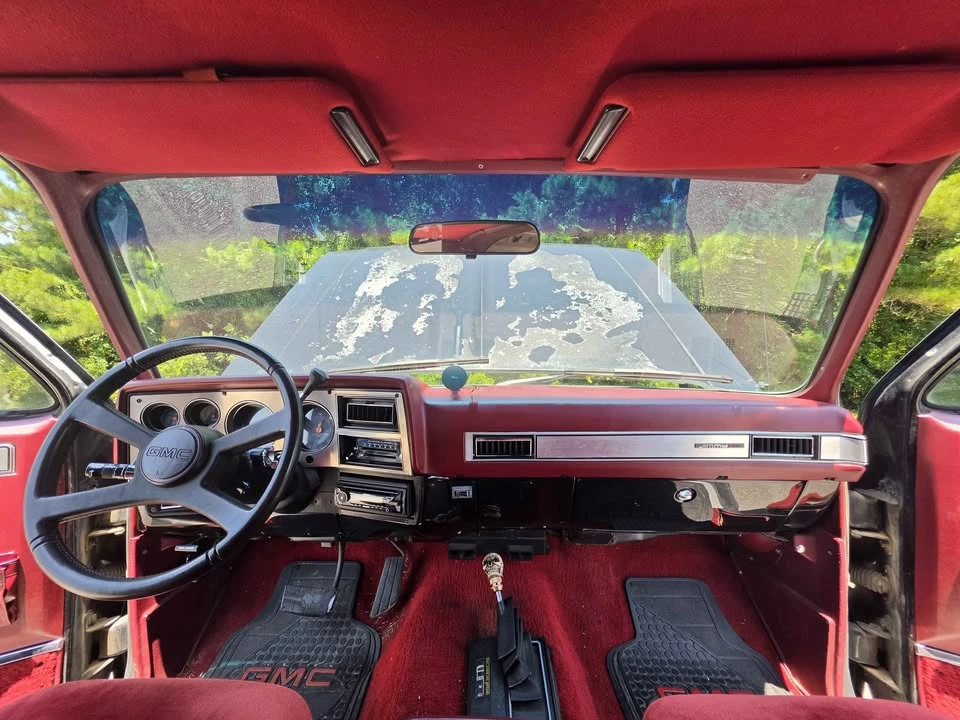 1991 GMC Jimmy 2nd Gen - Image 7 of 16