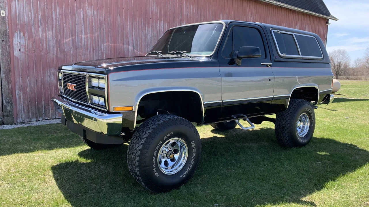 1991 GMC Jimmy 2nd Gen - Image 5 of 31