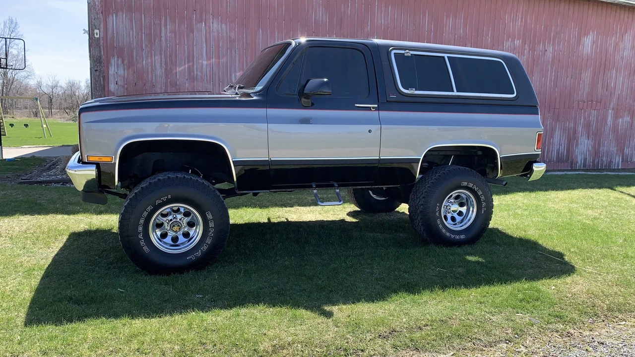 1991 GMC Jimmy 2nd Gen - Image 9 of 31