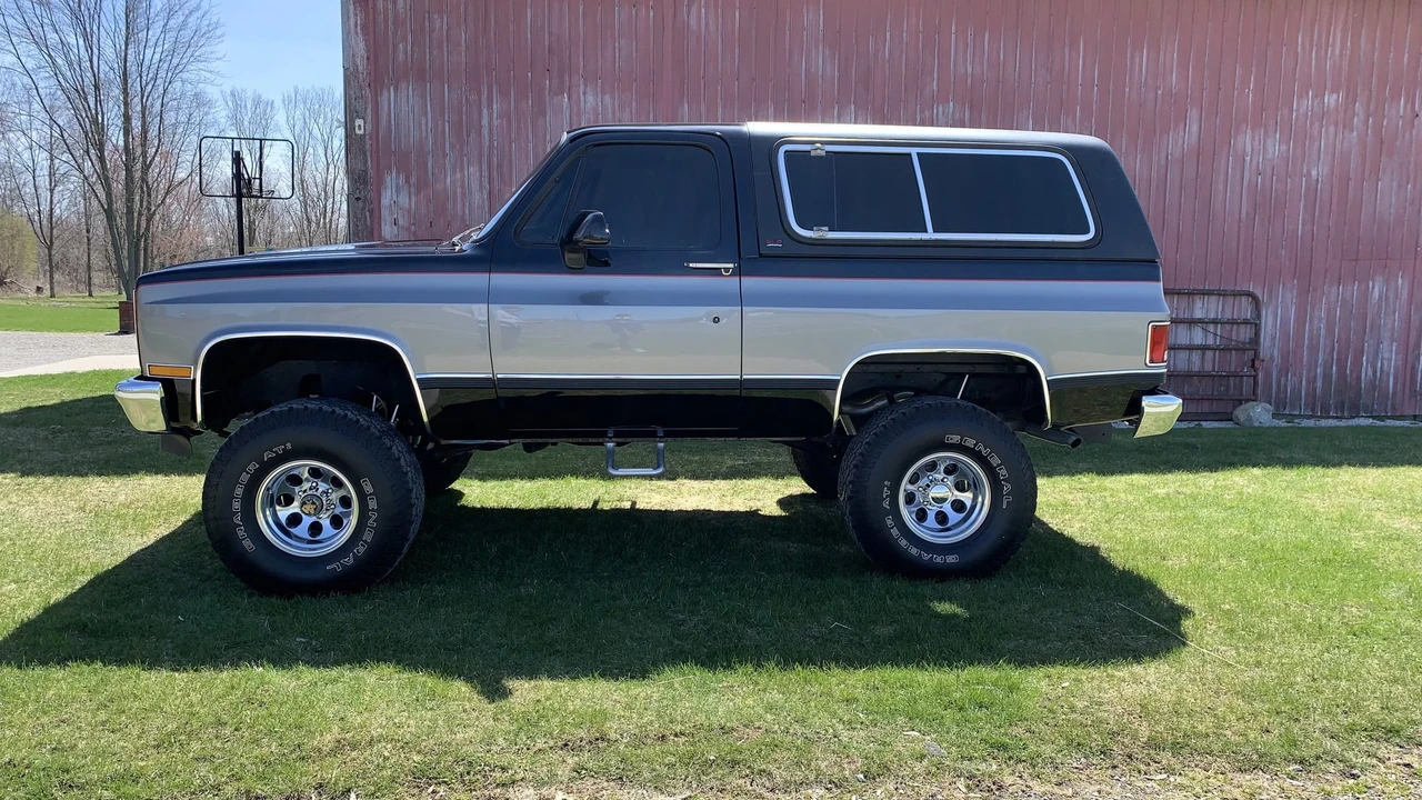 1991 GMC Jimmy 2nd Gen - Image 10 of 31