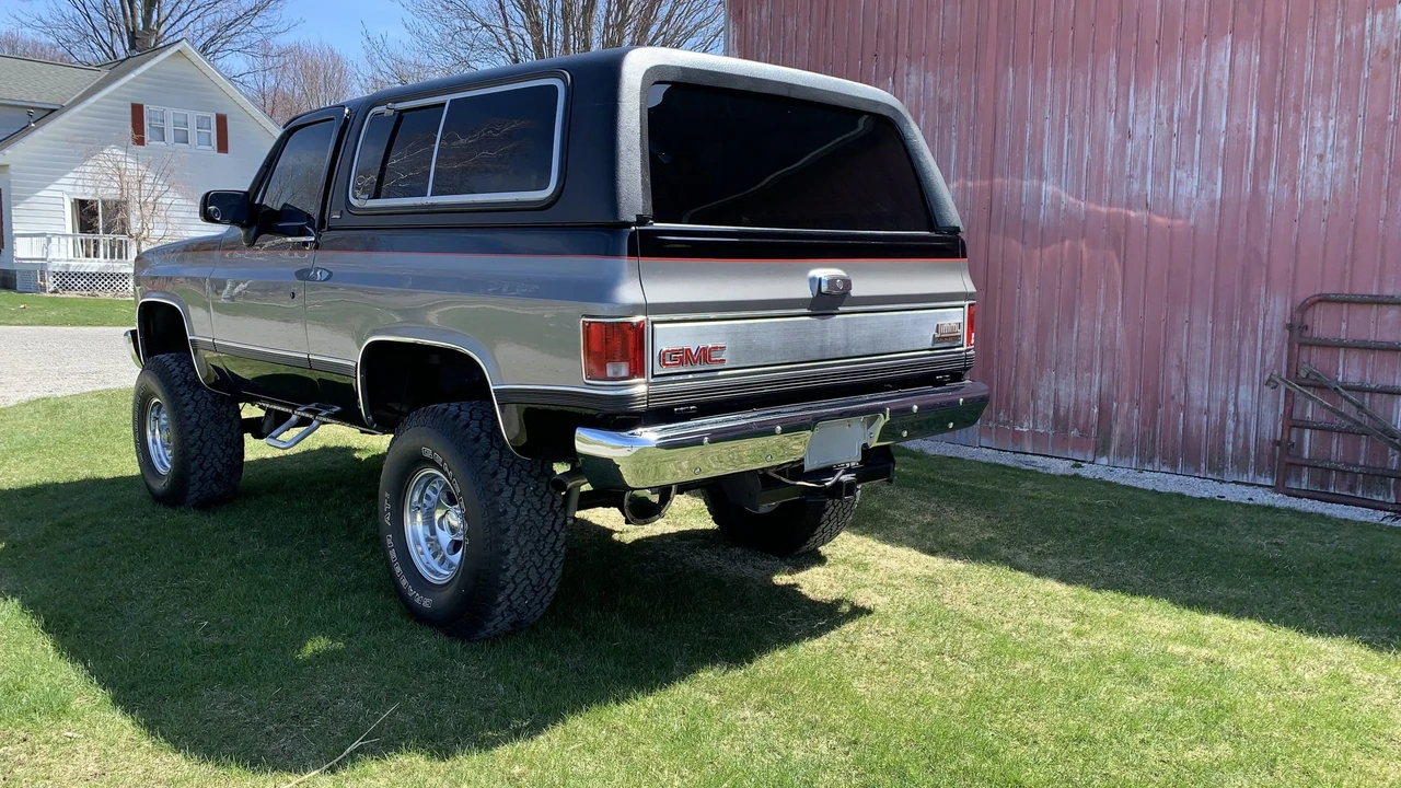 1991 GMC Jimmy 2nd Gen - Image 13 of 31