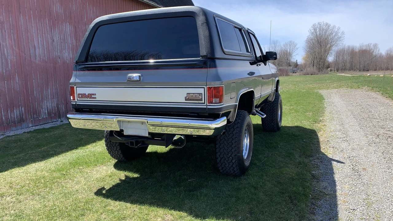 1991 GMC Jimmy 2nd Gen - Image 16 of 31