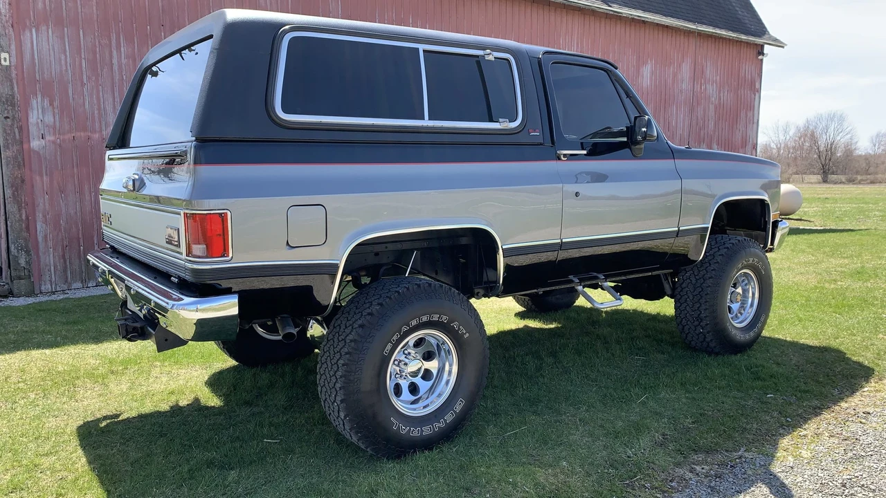 1991 GMC Jimmy 2nd Gen - Image 18 of 31