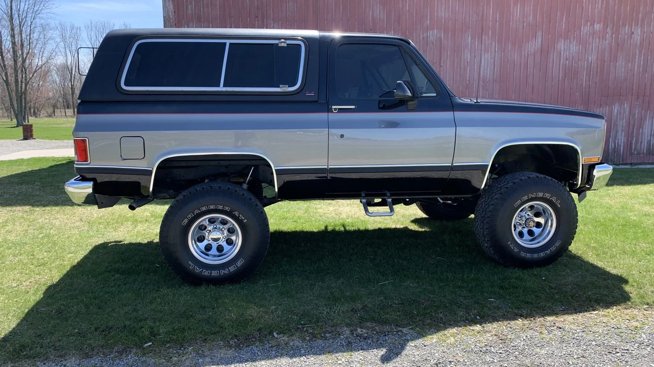1991 GMC Jimmy 2nd Gen - Image 19 of 31