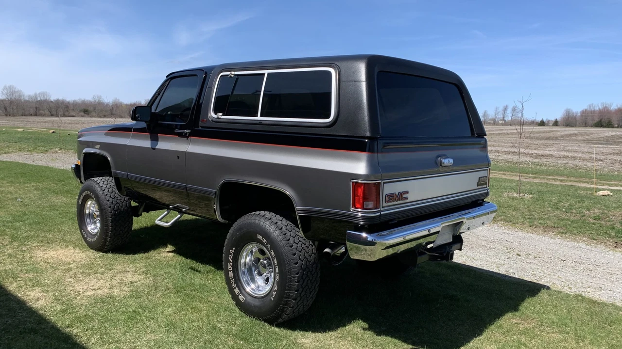 1991 GMC Jimmy 2nd Gen - Image 12 of 31