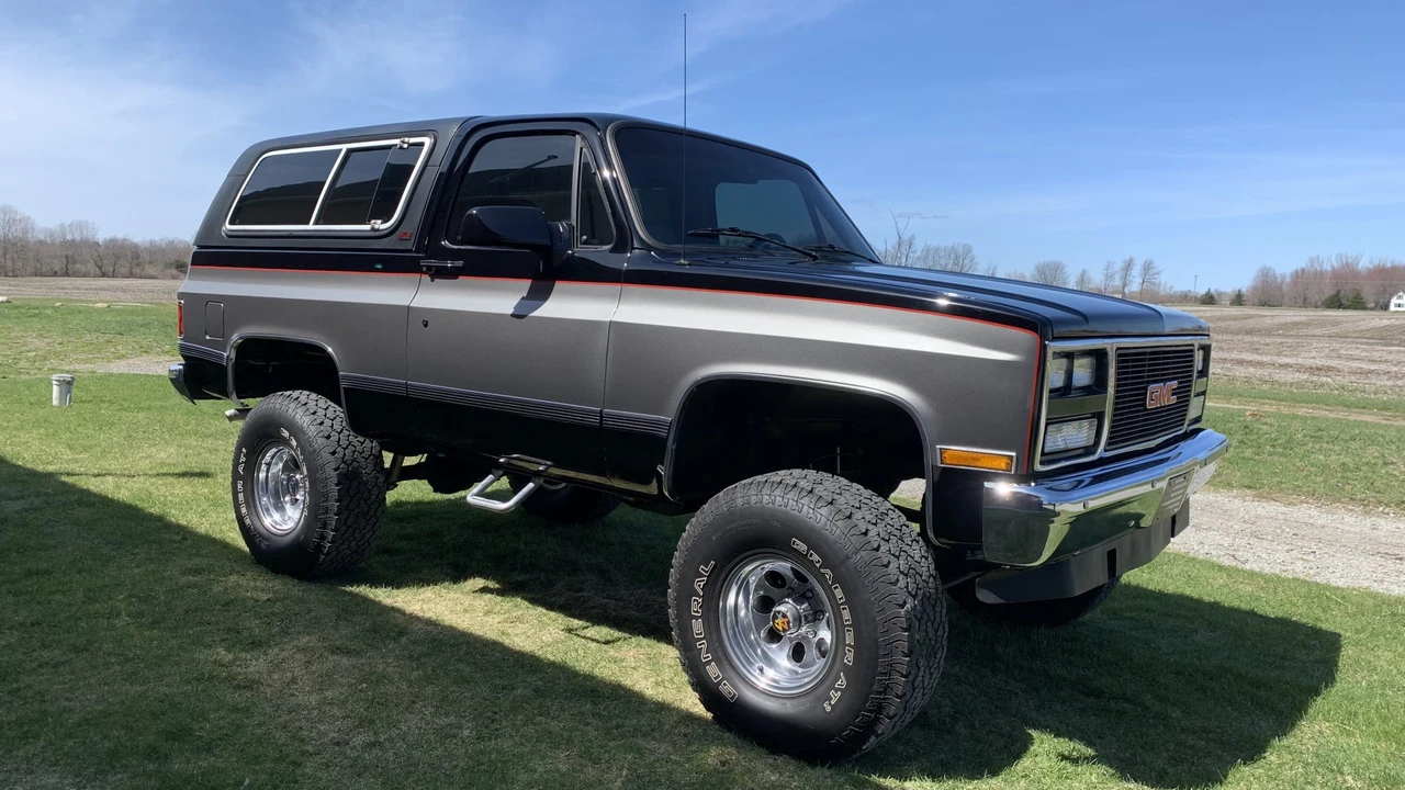1991 GMC Jimmy 2nd Gen - Image 24 of 31
