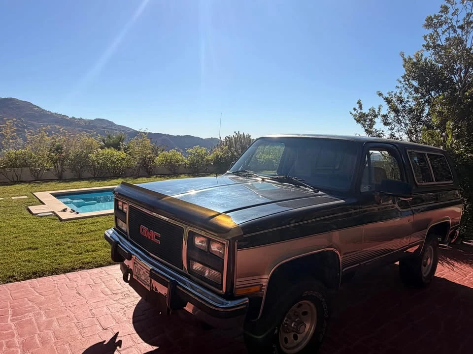 1991 GMC Jimmy 2nd Gen - Image 2 of 8