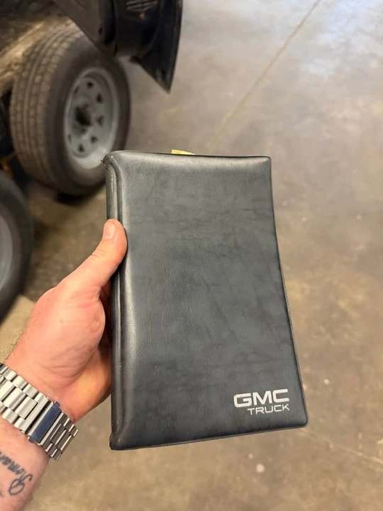 1991 GMC Jimmy 2nd Gen - Image 9 of 11