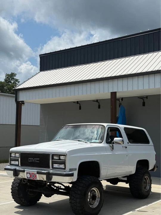 1991 GMC Jimmy 2nd Gen - Image 2 of 6