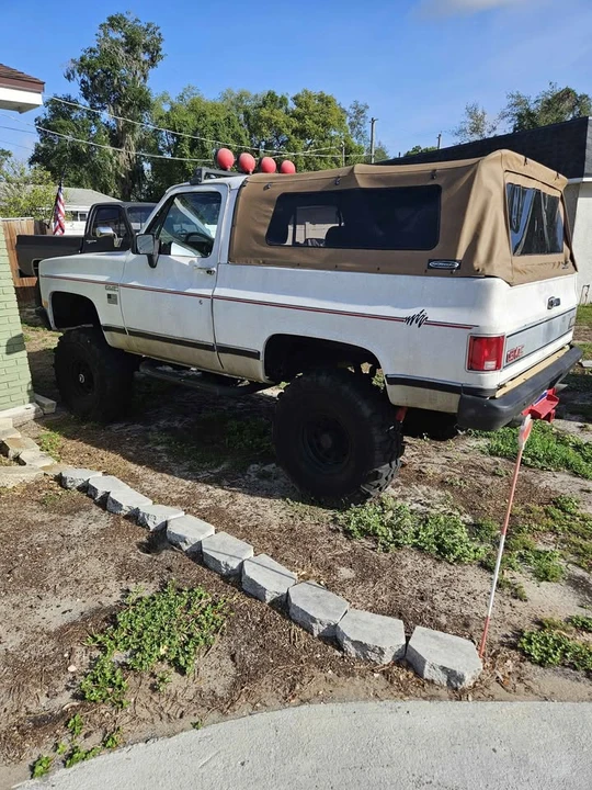 1991 GMC Jimmy 2nd Gen - Image 5 of 18