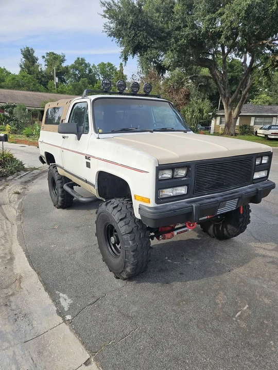 1991 GMC Jimmy 2nd Gen - Image 4 of 18