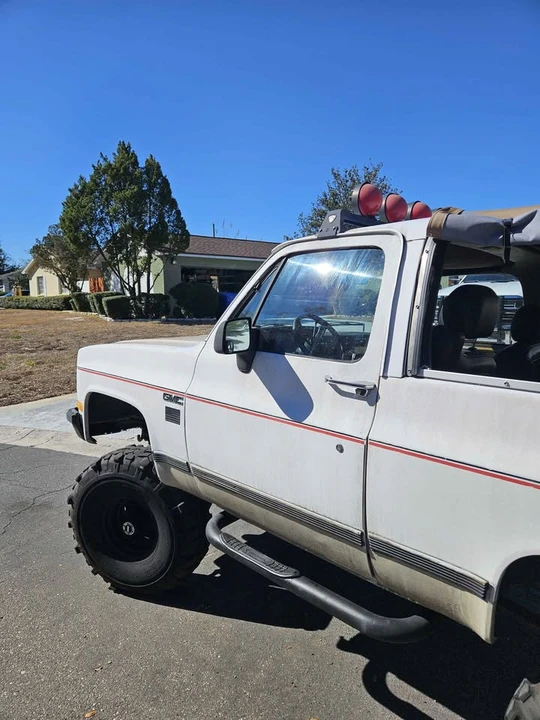 1991 GMC Jimmy 2nd Gen - Image 10 of 18