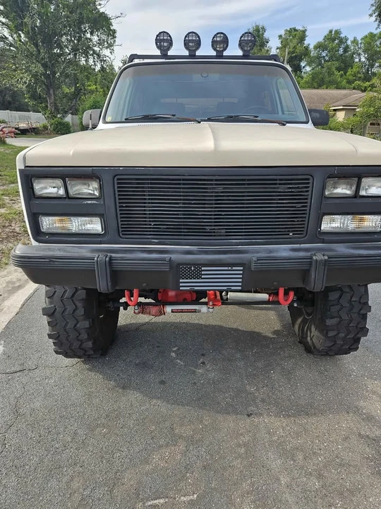 1991 GMC Jimmy 2nd Gen - Image 3 of 18