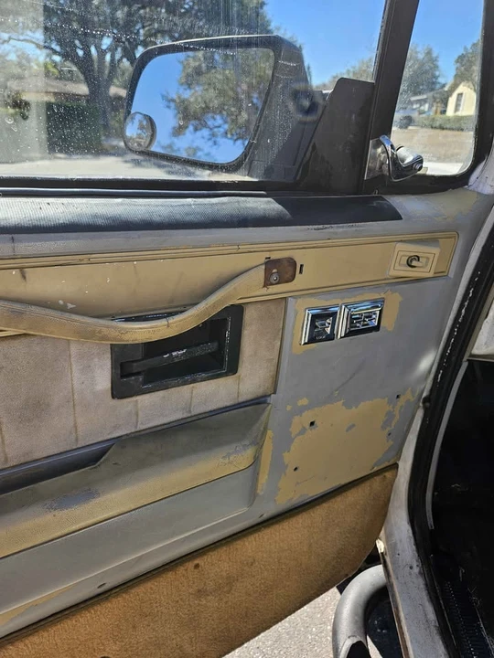 1991 GMC Jimmy 2nd Gen - Image 8 of 18