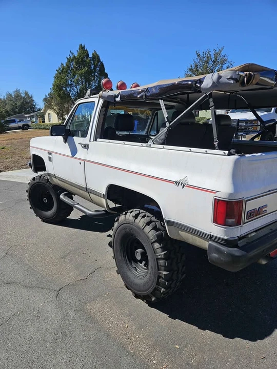 1991 GMC Jimmy 2nd Gen - Image 11 of 18