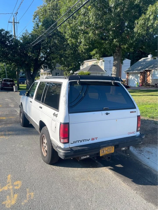 1991 GMC Jimmy 2nd Gen - Image 3 of 13