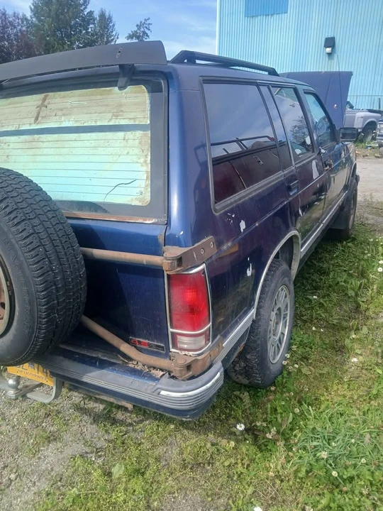 1991 GMC Jimmy 2nd Gen - Image 2 of 4